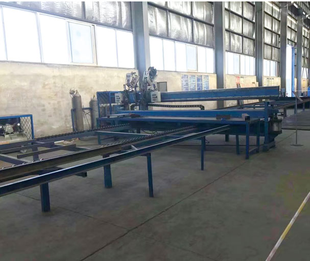 集装箱拼板自动焊接